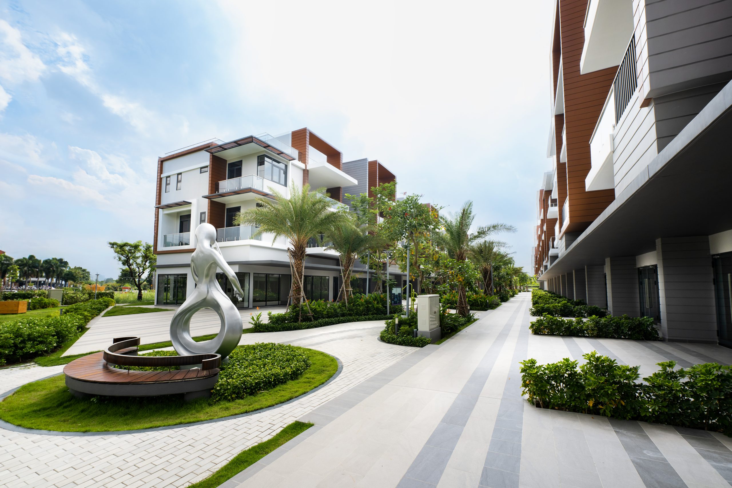 Slider View to the Back of Units in Nguyen Huu Tho Street and Units at N2 street and internal park